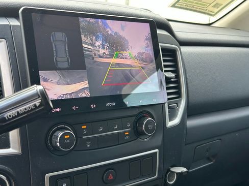 Used 2016 Nissan Titan S image 24