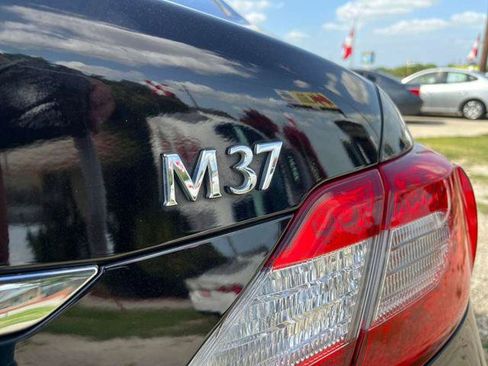Used 2011 INFINITI M37 w/ Premium Pkg RWD image 10