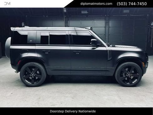 Used 2022 Land Rover Defender 110 V8 AWD/4WD image 8