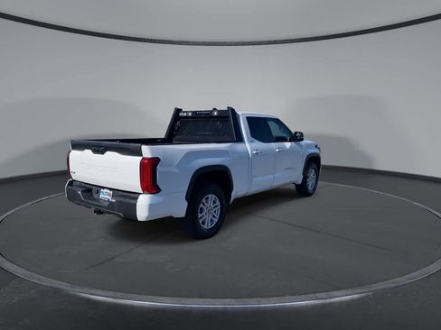 Used 2022 Toyota Tundra SR5 w/ SR5 Premium Package image 8