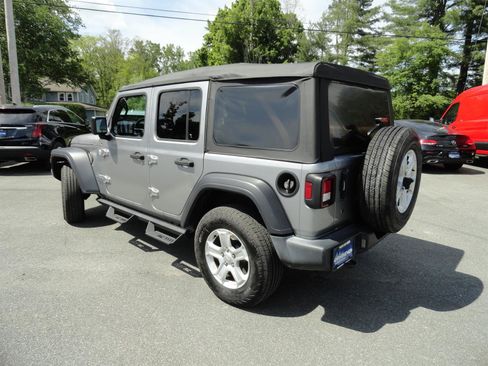 Used 2019 Jeep Wrangler Unlimited Sport S AWD/4WD image 7