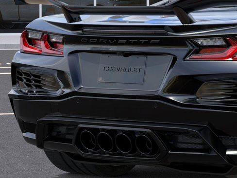 New 2027 Chevrolet Corvette Z06 w/ Z07 Performance Package RWD image 14
