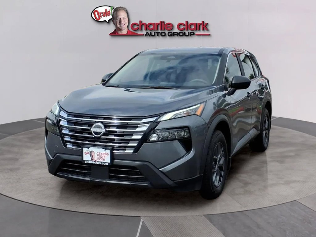 Used 2025 Nissan Rogue S FWD image 1