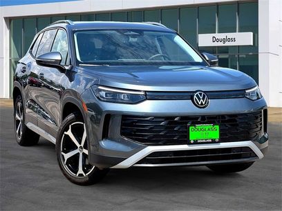 New 2025 Volkswagen Tiguan SE