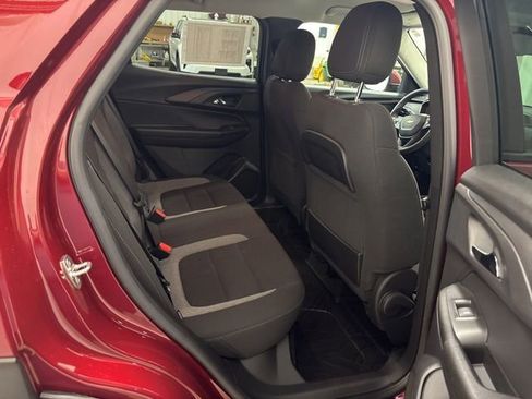 Used 2023 Chevrolet TrailBlazer LT w/ Convenience Package FWD image 13