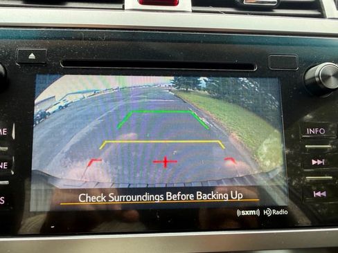 Used 2017 Subaru Outback 2.5i Premium image 9