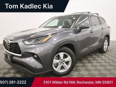 Used 2022 Toyota Highlander LE