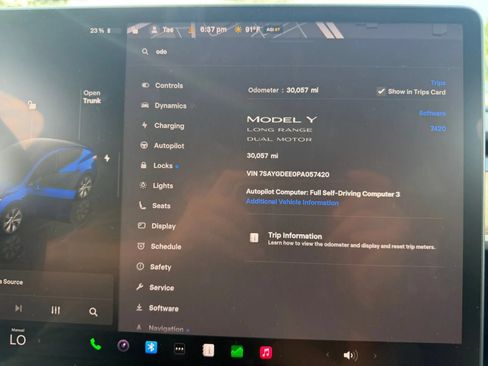 Used 2023 Tesla Model Y Long Range AWD/4WD image 23