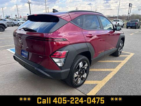 Used 2025 Hyundai Kona SEL image 7