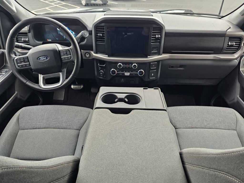 Used 2025 Ford F150 XLT w/ Equipment Group 301A Standard AWD/4WD image 17