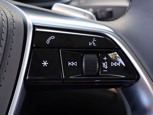 Used 2023 Audi A8 L 3.0T image 21