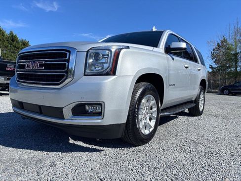 Used 2017 GMC Yukon SLT AWD/4WD image 1