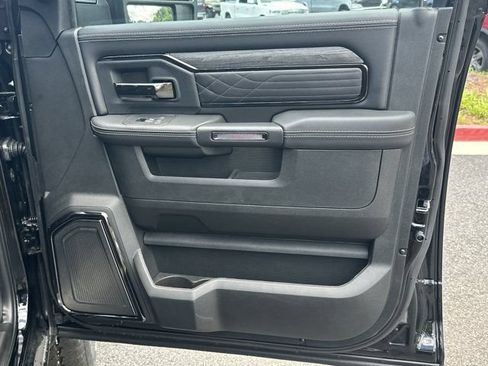New 2026 RAM 2500 Limited AWD/4WD image 13