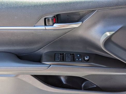 Used 2021 Toyota Camry XLE FWD image 18