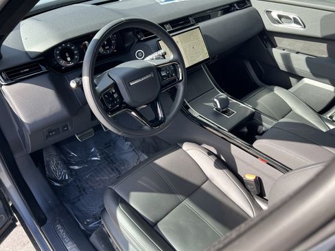 New 2025 Land Rover Range Rover Velar Dynamic SE image 15
