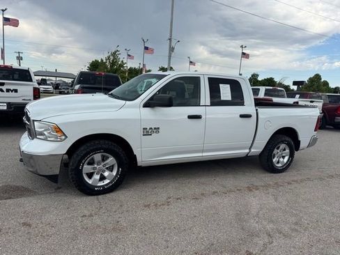 Used 2022 RAM 1500 Tradesman w/ Chrome Appearance Group AWD/4WD image 3