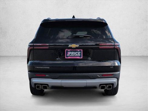 Used 2024 Chevrolet Traverse LT FWD image 7