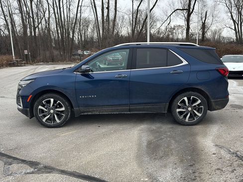 Used 2023 Chevrolet Equinox Premier image 2