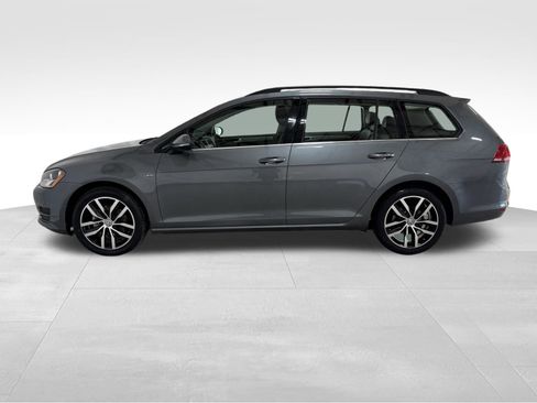 Used 2016 Volkswagen Golf Limited Edition image 5
