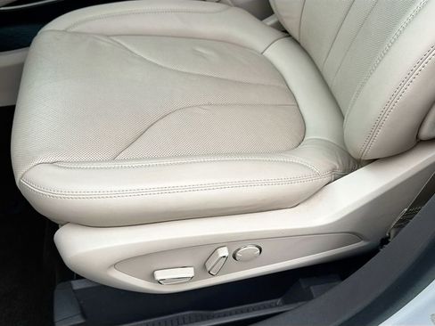 Used 2020 Lincoln Nautilus Reserve FWD image 25