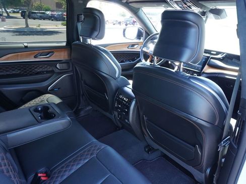 Used 2024 Jeep Grand Cherokee Summit AWD/4WD image 11