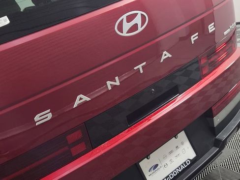 Used 2025 Hyundai Santa Fe Limited AWD/4WD image 8