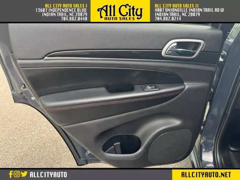 Used 2018 Jeep Grand Cherokee Trailhawk AWD/4WD image 15