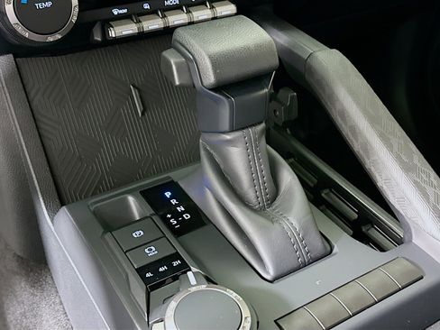 Used 2025 Toyota Tacoma SR image 21