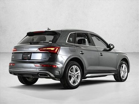 Certified 2024 Audi Q5 e Prestige image 5