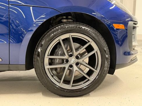 Certified 2026 Porsche Macan AWD/4WD image 13