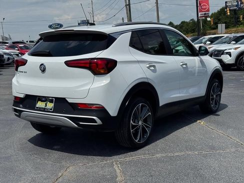 Used 2021 Buick Encore GX Select w/ Advanced Technology Package AWD/4WD image 3