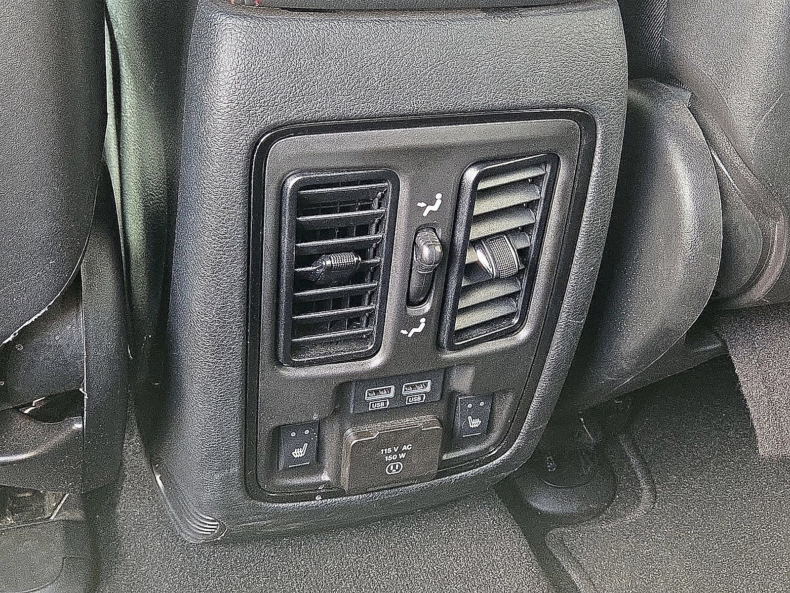 Used 2025 Dodge Durango GT AWD/4WD image 17