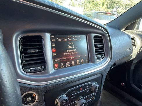 Used 2016 Dodge Charger R/T w/ Plus Group RWD image 15
