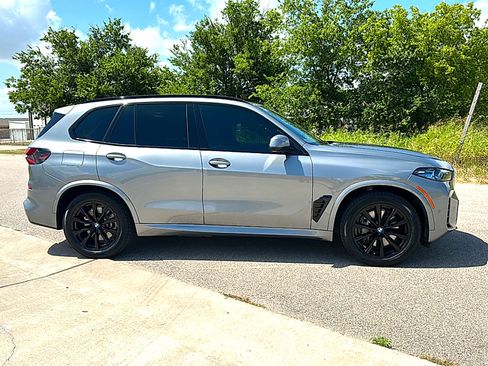 Used 2025 BMW X5 xDrive50e w/ M Sport Package AWD/4WD image 9