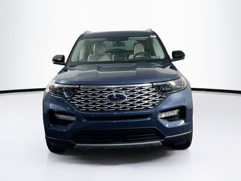 Used 2021 Ford Explorer Platinum w/ Equipment Group 601A AWD/4WD image 2