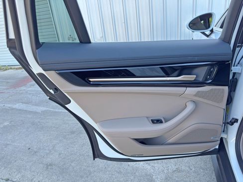 Used 2024 Porsche Panamera 4 image 47