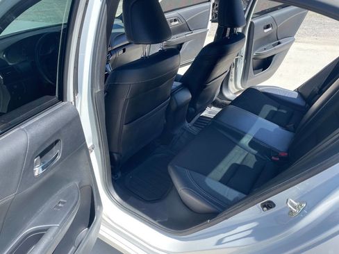 Used 2017 Honda Accord Sport image 26