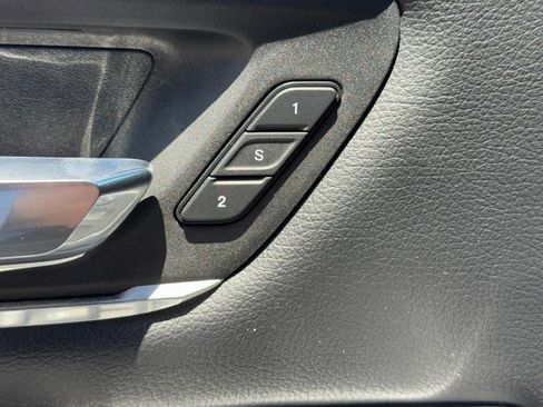 Used 2022 RAM 1500 Laramie w/ Sport Appearance Package AWD/4WD image 19