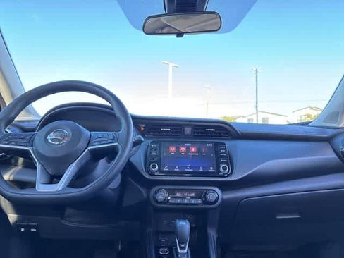 Used 2021 Nissan Kicks SV image 28