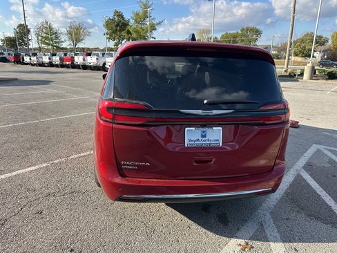 New 2026 Chrysler Pacifica Select image 26