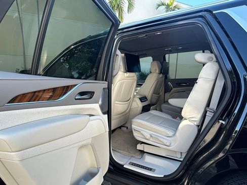 Used 2024 Cadillac Escalade Premium Luxury Platinum image 63
