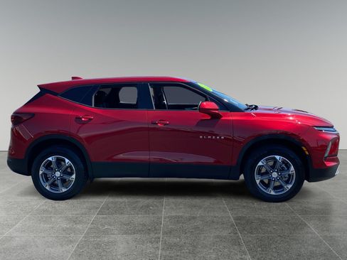 Used 2025 Chevrolet Blazer LT AWD/4WD image 6