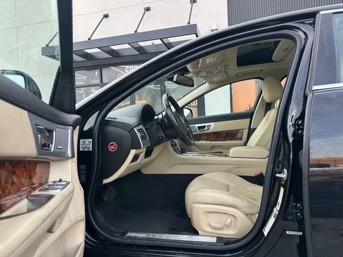Used 2013 Jaguar XF 3.0 image 6