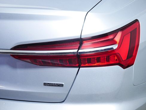 Used 2020 Audi A6 2.0T Premium Plus w/ Premium Plus Package image 17