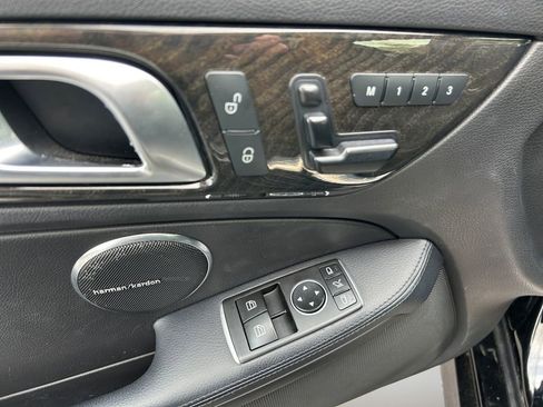 Used 2016 Mercedes-Benz SLK 350 image 22