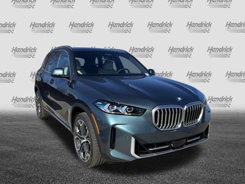 Used 2026 BMW X5 xDrive40i w/ Premium Package image 2