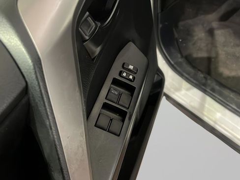 Used 2016 Toyota RAV4 LE image 19