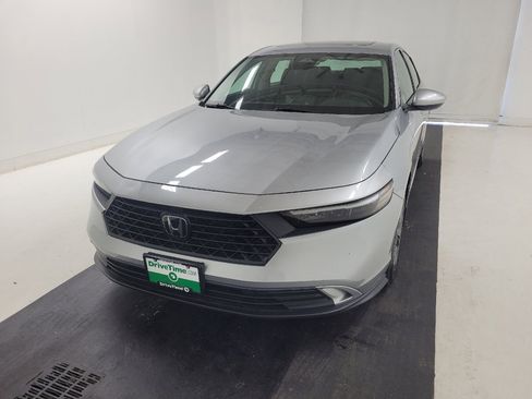 Used 2023 Honda Accord EX image 15