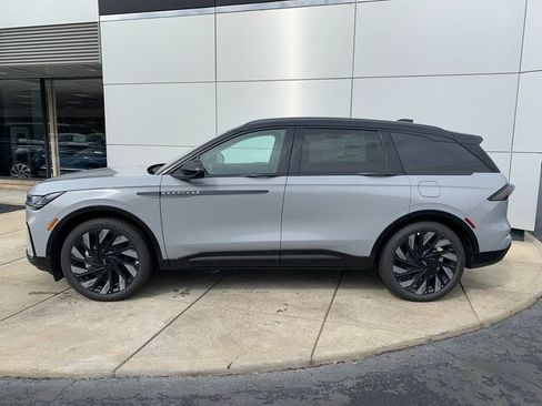 New 2026 Lincoln Nautilus Reserve AWD/4WD image 9