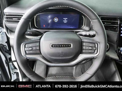 Used 2024 Jeep Wagoneer L Series II w/ Convenience Group I AWD/4WD image 9